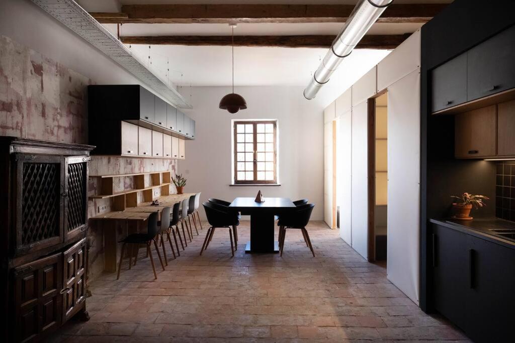 Heart Of Marseille, Loft Atypical & Spacious , Perfect For Couple And Couple With 1 Small Kid, Perfect For 2 Friends Bagian luar foto